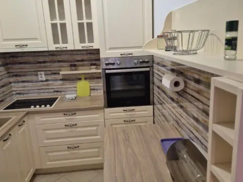 Izdavanje, dvosoban stan, 70m², Ljubović, Podgorica - image 3