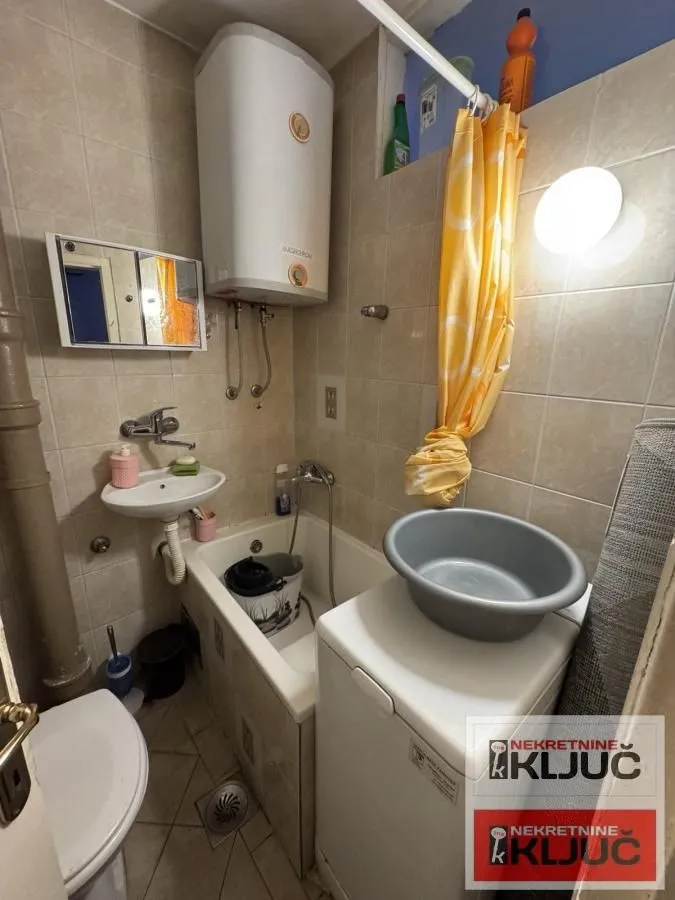 Prodaja, jednosoban stan, 30m², Železnička Stanica, Novi Sad Sve Podlokacije