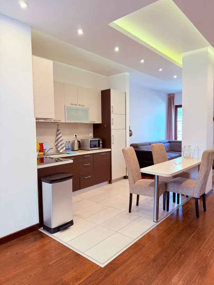 Rent, two bedroom apartment, 77m², Velji Vinogradi, Budva