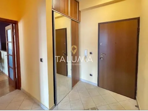 Izdavanje, jednosoban stan, 60m², Centar, Podgorica - image 7