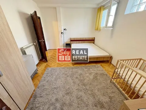 Izdavanje, trosoban stan, 110m², Senjak, Beograd - image 6