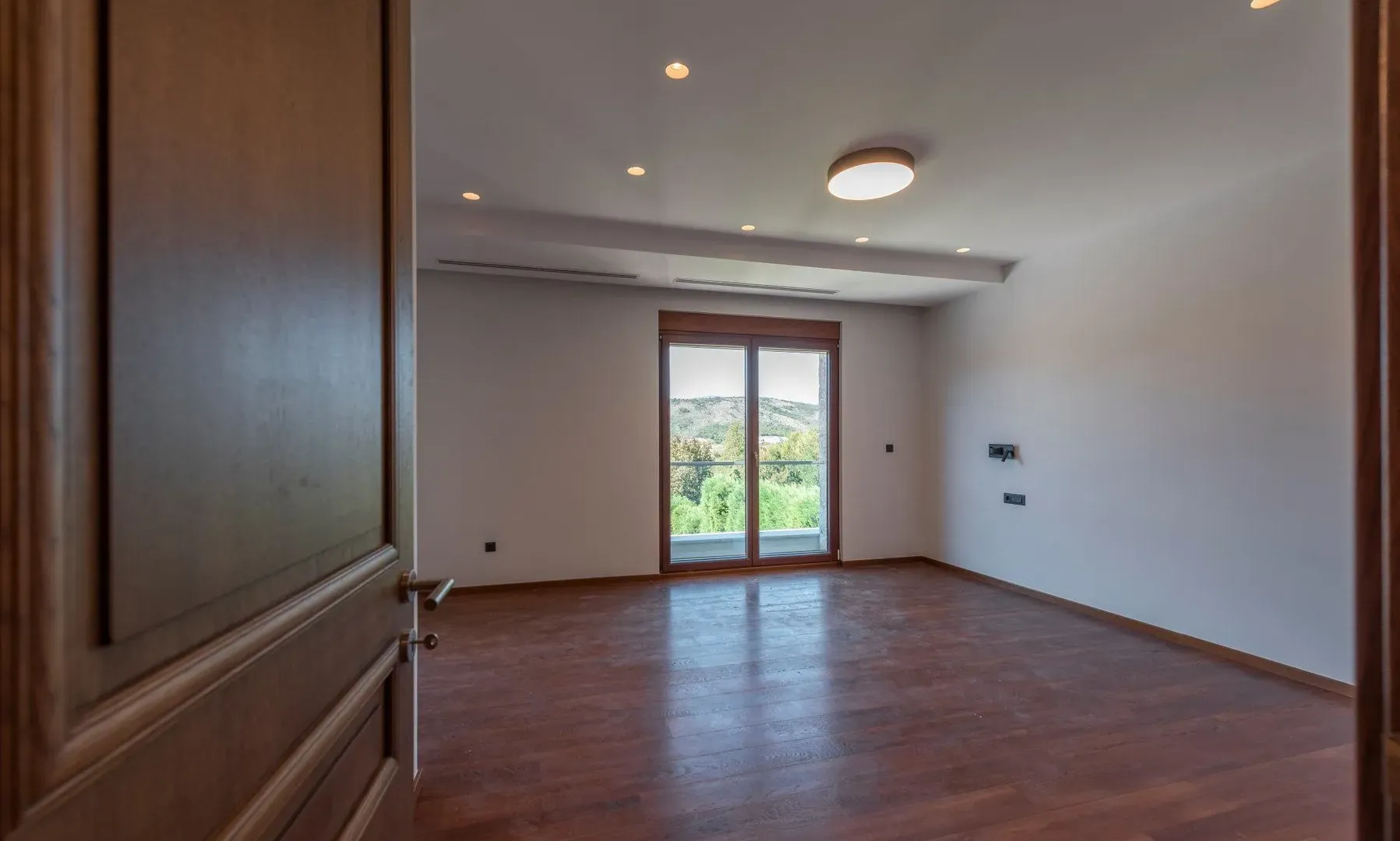 Sale, house, 492m², Mareza, Podgorica