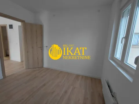 Prodaja, četvorosoban stan, 74m², Severni Bulevar, Zvezdara Sve Podlokacije - image 4