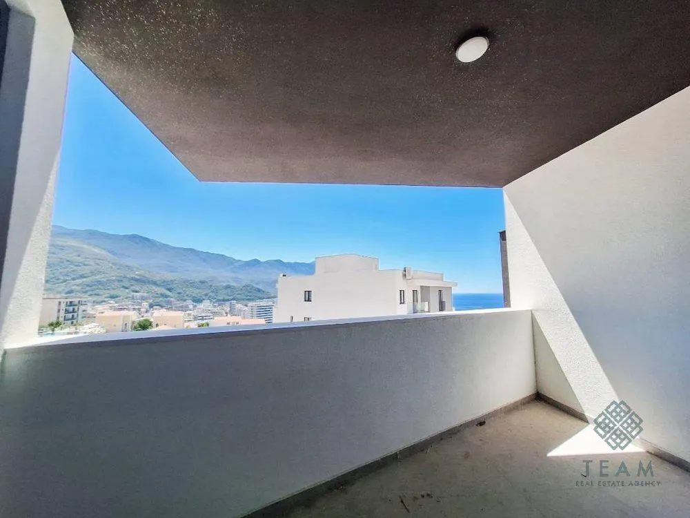 Sale, one bedroom apartment, 60m², Bečići, Budva