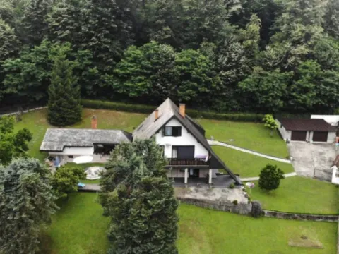 Prodaja, kuća, 262m2, Loznica Prodaja, kuća, 262m2, Loznica