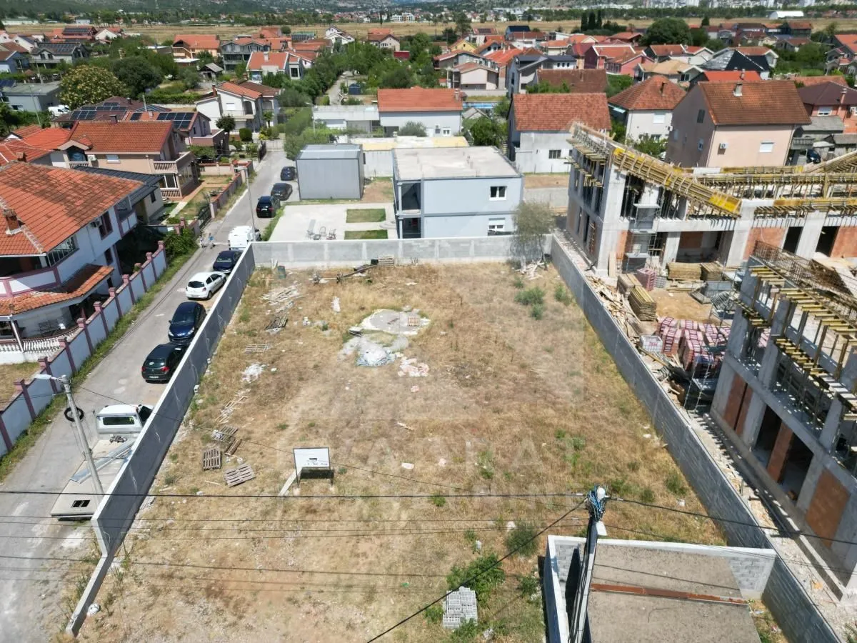 Izdavanje, plac, 900m², Gornja Gorica, Podgorica