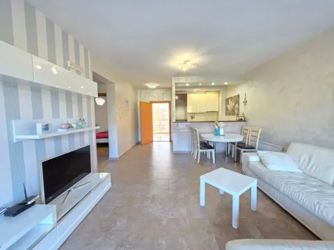 Prodaja, dvosoban stan, 68m², Bečići, Budva - image 2