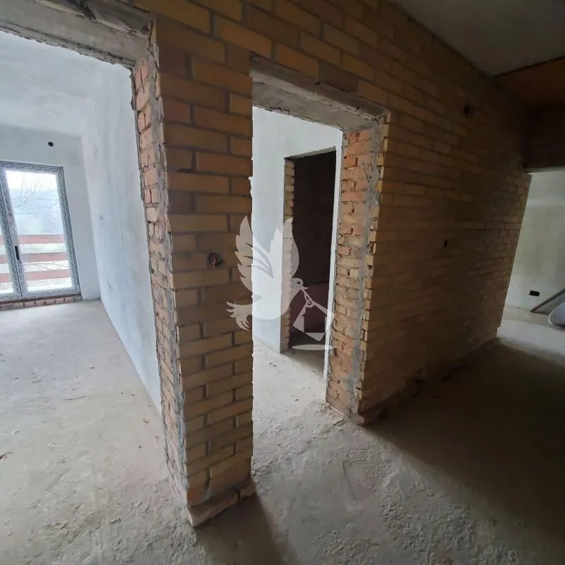Sale, house, 300m², Koraćica, Mladenovac