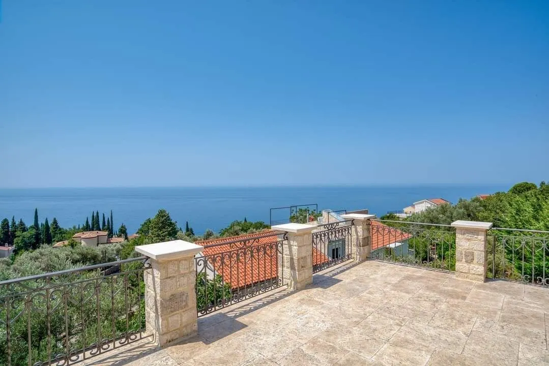 Sale, house, 500m², Reževići, Budva