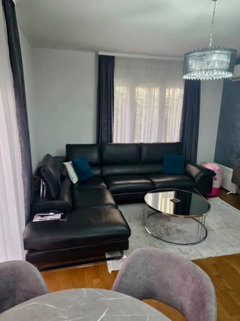 Prodaja, jednosoban stan, 40m², Tološi, Podgorica