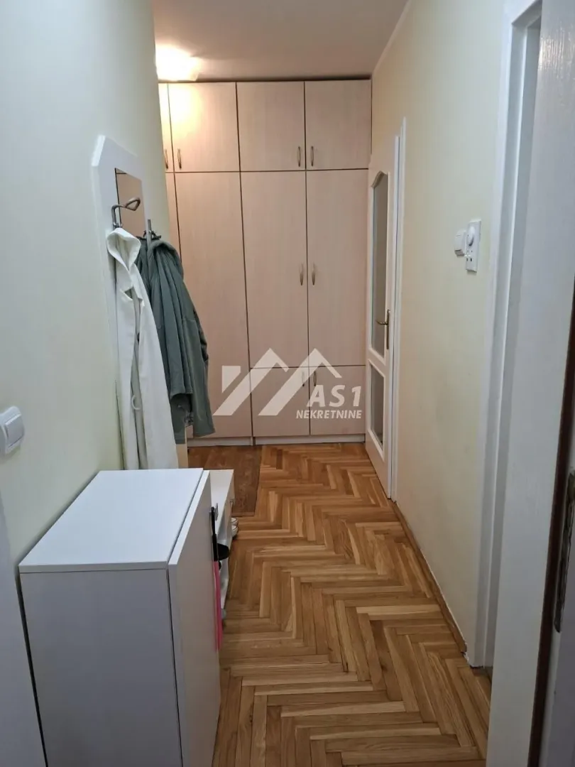 Izdavanje, dvosoban stan, 52m², Grbavica, Novi Sad Sve Podlokacije