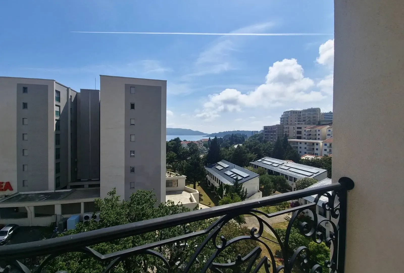 Rent, one bedroom apartment, 46m², Bečići, Budva