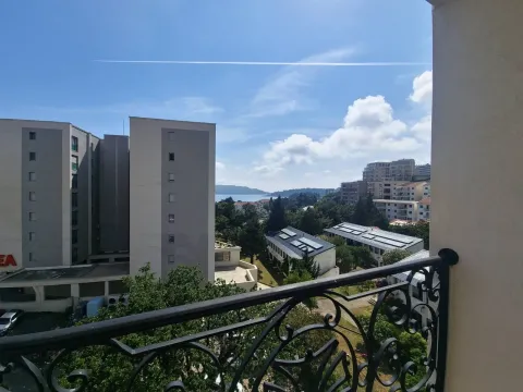 Rent, one bedroom apartment, 46m², Bečići, Budva - image 2