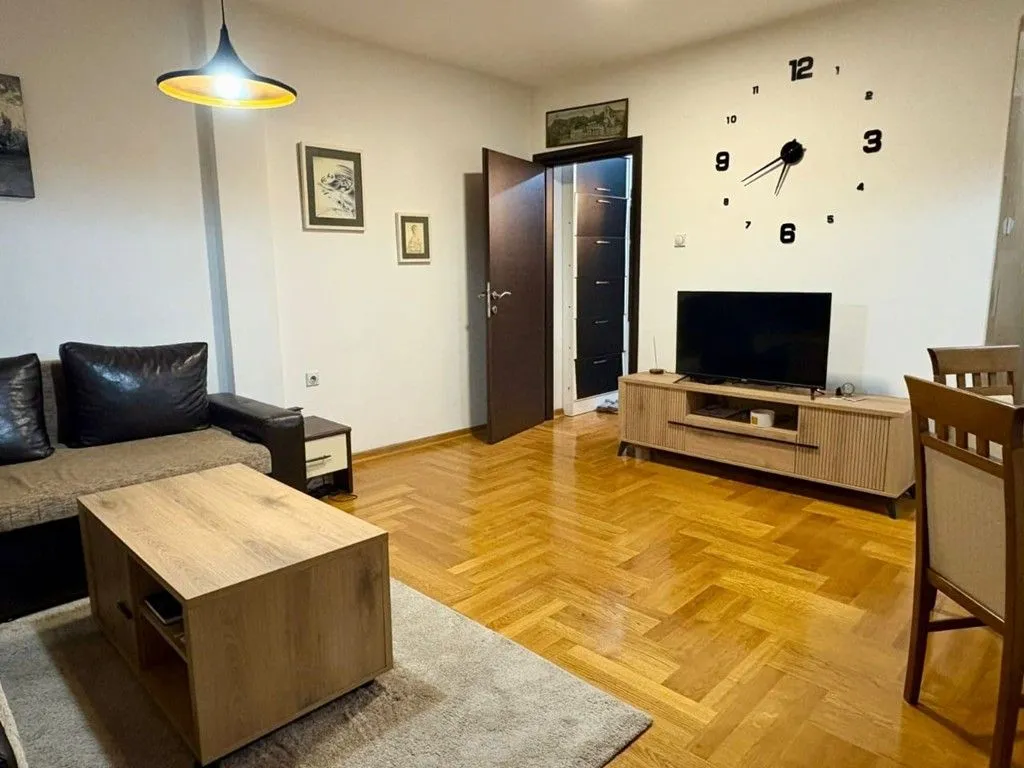 Prodaja, jednosoban stan, 42m², Centar, Podgorica