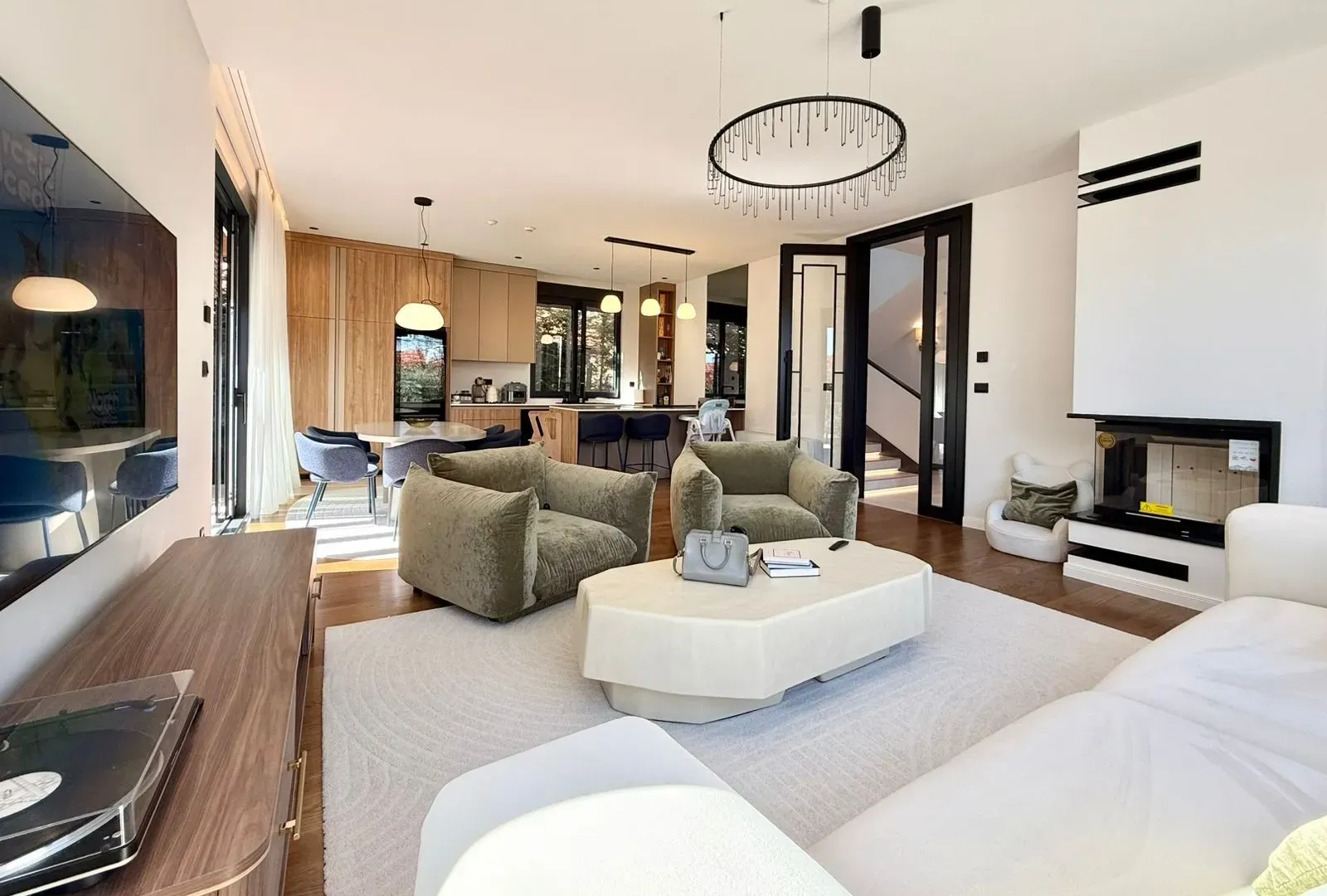 Prodaja, kuća, 250m², Gornja Gorica, Podgorica