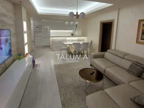 Prodaja, dvosoban stan, 80m², Rozino, Budva