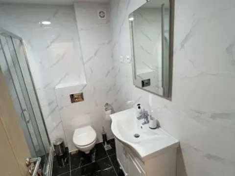 Izdavanje, jednosoban stan, 38m², Bečići, Budva - image 3