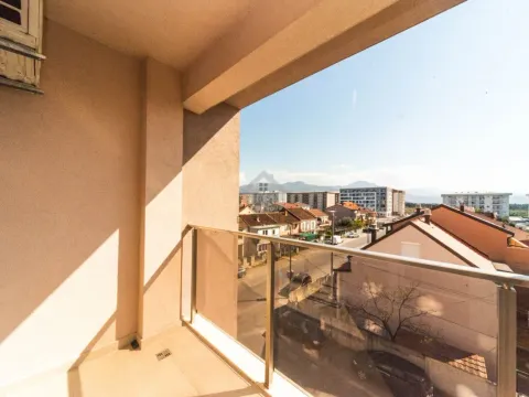 Izdavanje, jednosoban stan, 45m², Stari Aerodrom, Podgorica - image 11