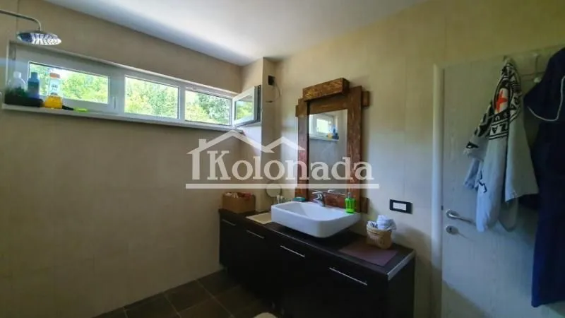 Prodaja, kuća, 340m², Sopot, Beograd