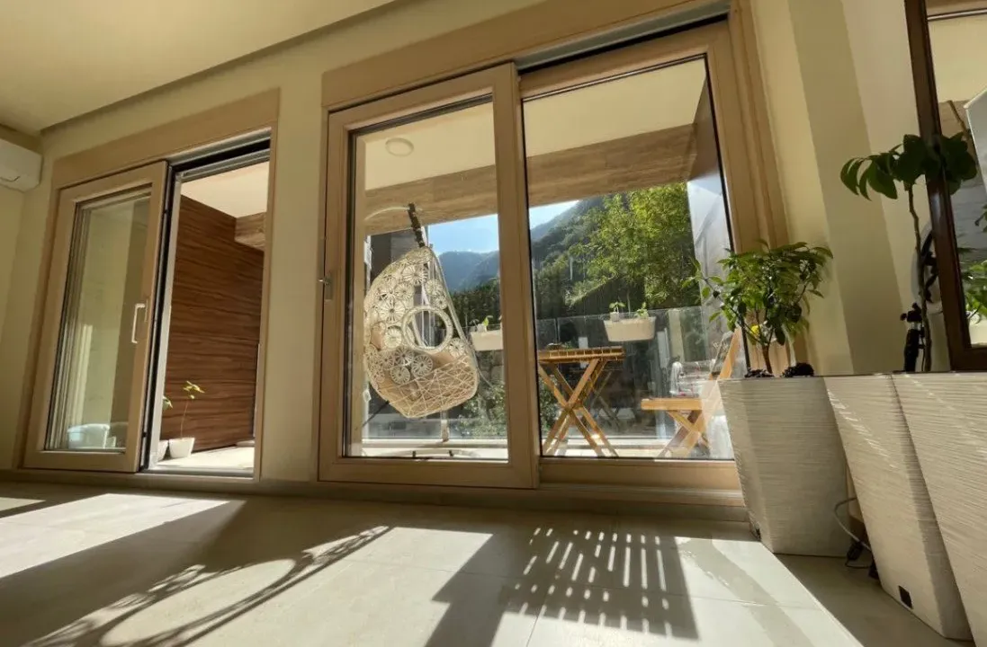 Prodaja, jednosoban stan, 52m², Škaljari, Kotor