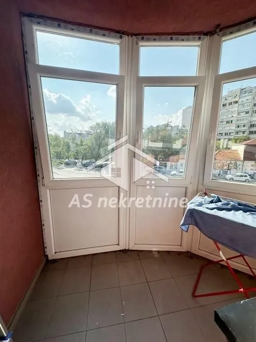 Izdavanje, trosoban stan, 60m², Brace Jerković, Voždovac Sve Podlokacije
