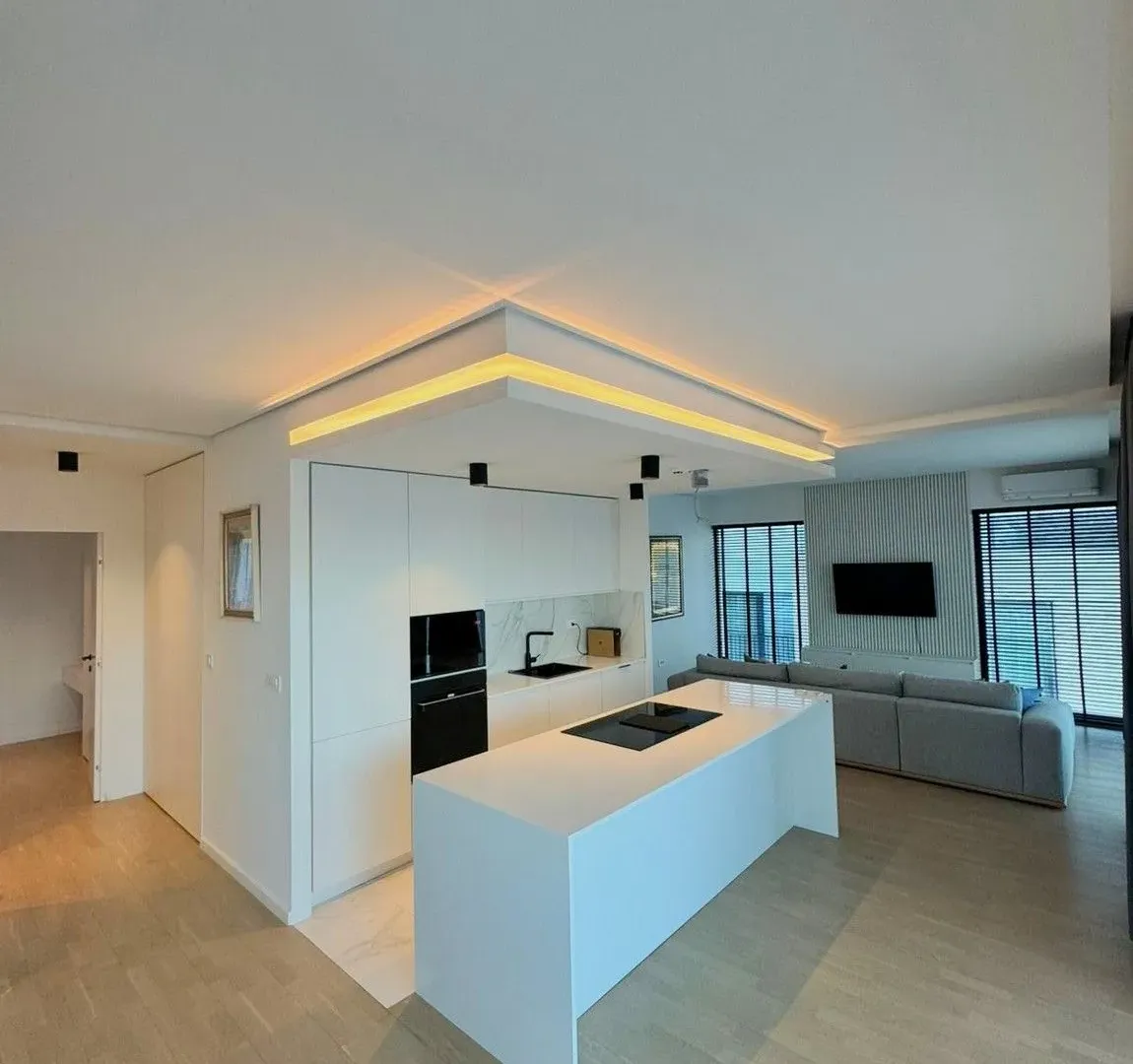 Prodaja, trosoban stan, 125m², Centar, Budva