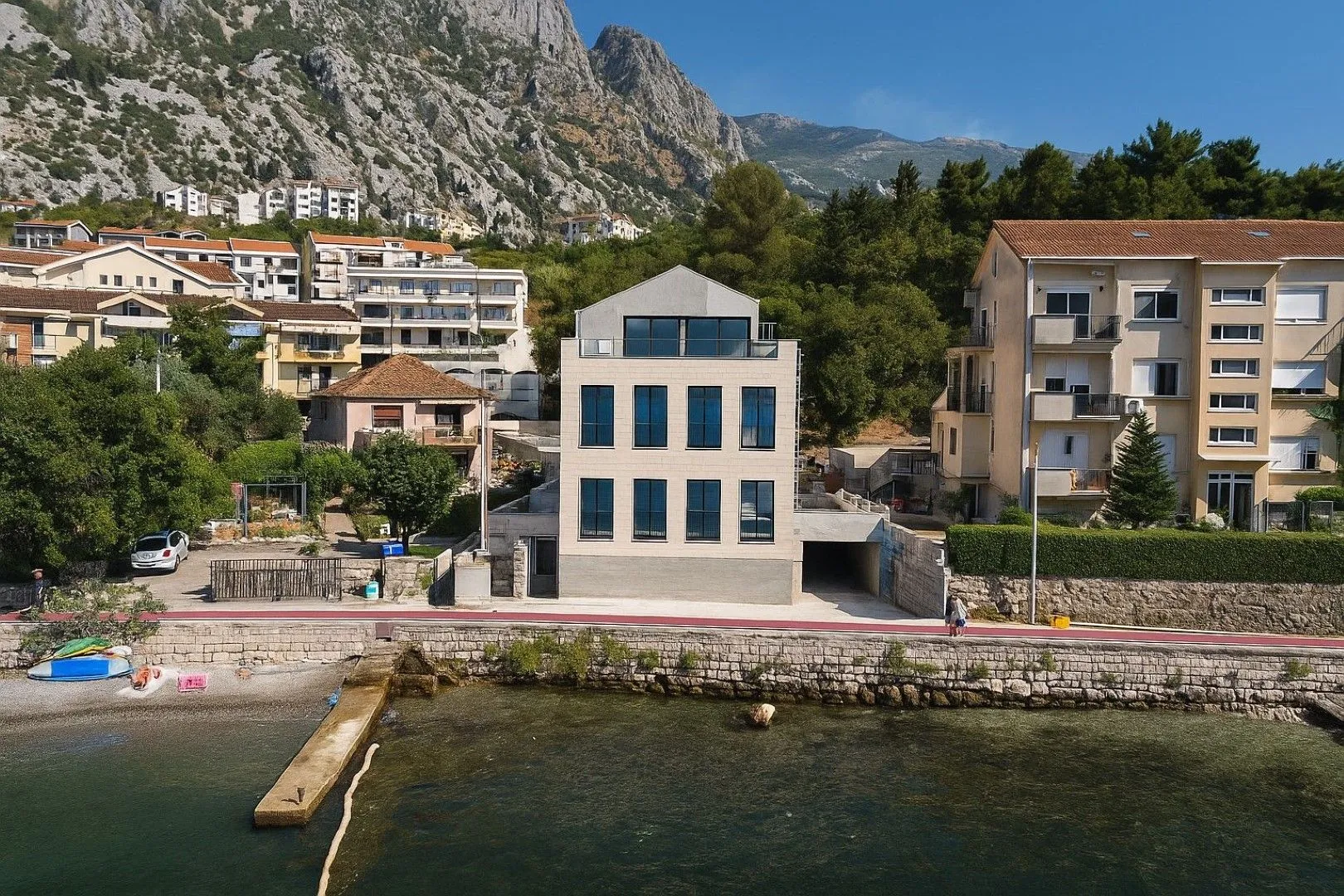 Prodaja, dvosoban stan, 70m², Dobrota, Kotor