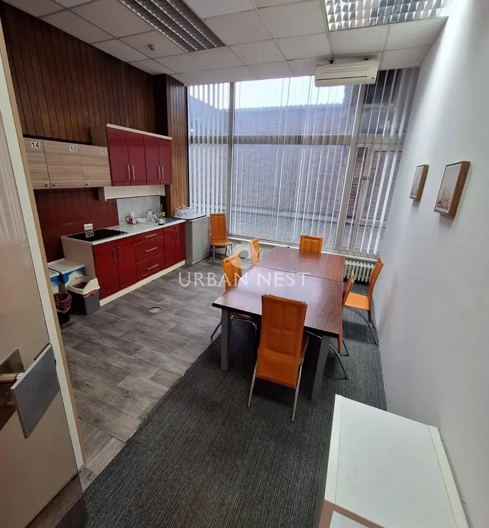 Izdavanje, poslovni prostor, 35m², Južni Bulevar, Vračar Sve Podlokacije