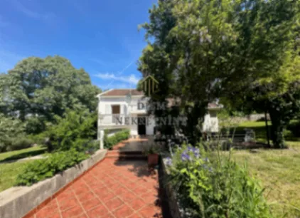 Izdavanje, kuća, 270m², Mareza, Podgorica