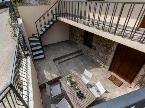 Prodaja, kuća, 170m², Škaljari, Kotor - image 2