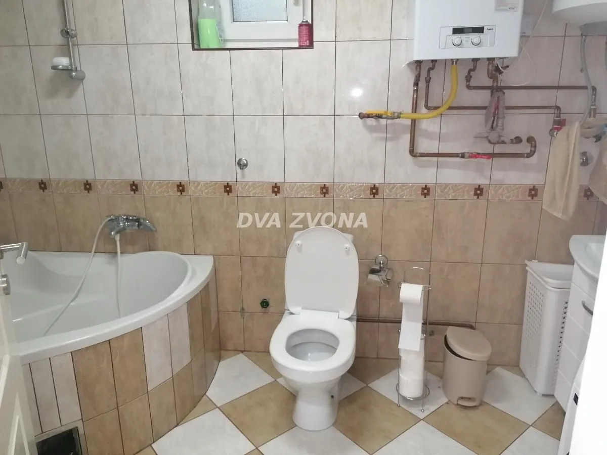 Prodaja, kuća, 138m², Sremska Kamenica, Petrovaradin