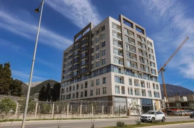Rent, one bedroom apartment, 51m², Centar, Bar