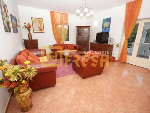 Prodaja, kuća, 253m², Tivat, Crna Gora - image 7