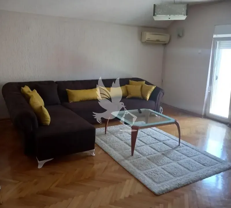 Prodaja, trosoban stan, 75m², Centar Sve Podlokacije, Beograd