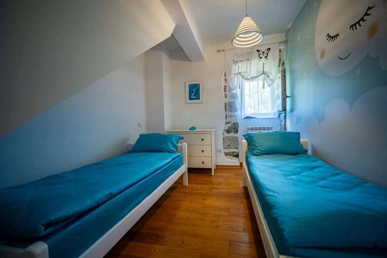 Prodaja, kuća, 150m², Milovići, Tivat