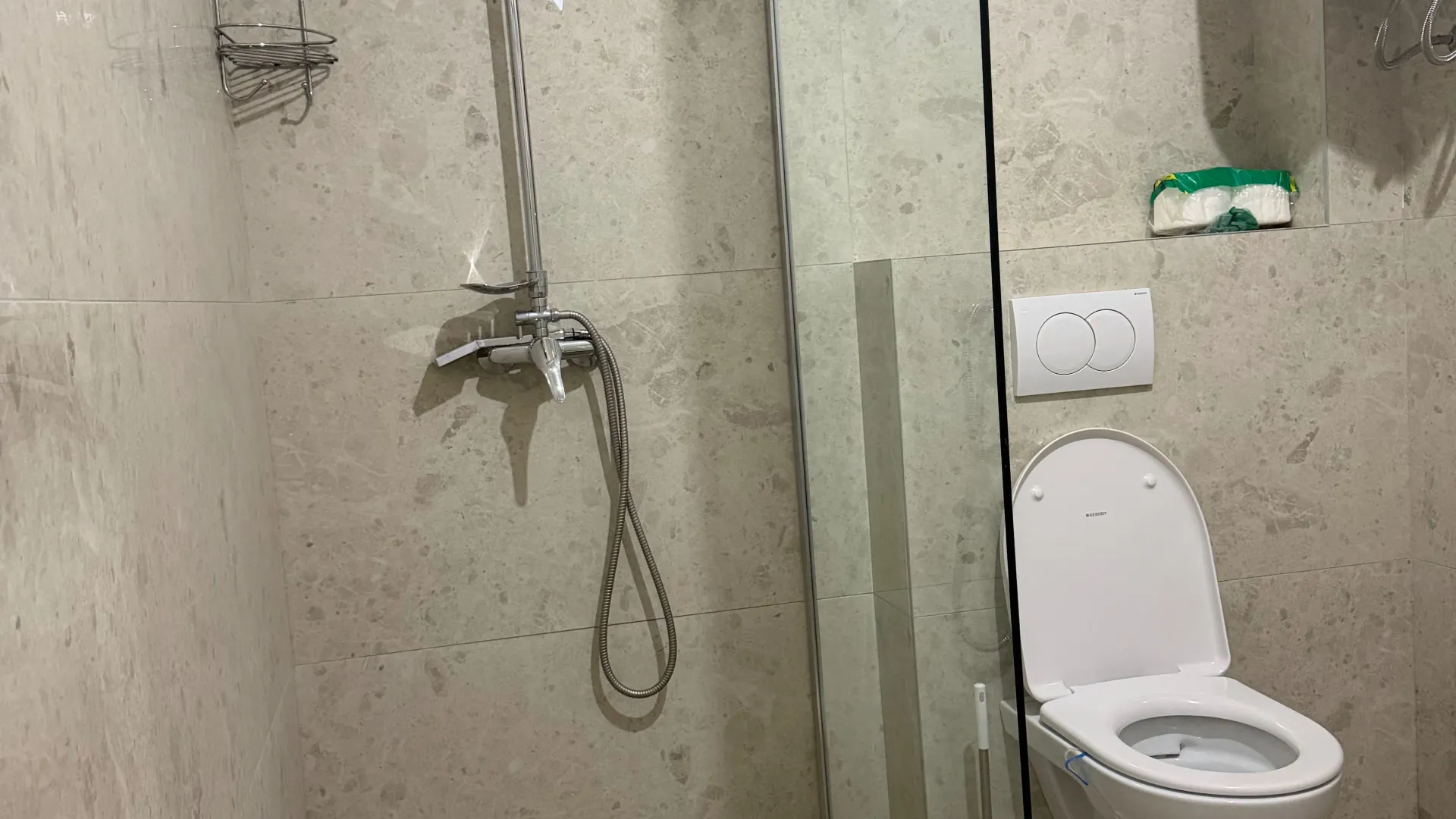 Izdavanje, jednosoban stan, 42m², Bonići, Tivat