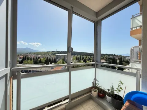 Izdavanje, jednosoban stan, 47m², Zagorič, Podgorica - image 12