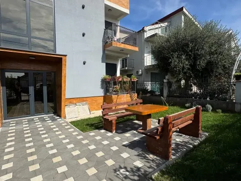 Prodaja, trosoban stan, 90m², Blok 9, Podgorica - image 19