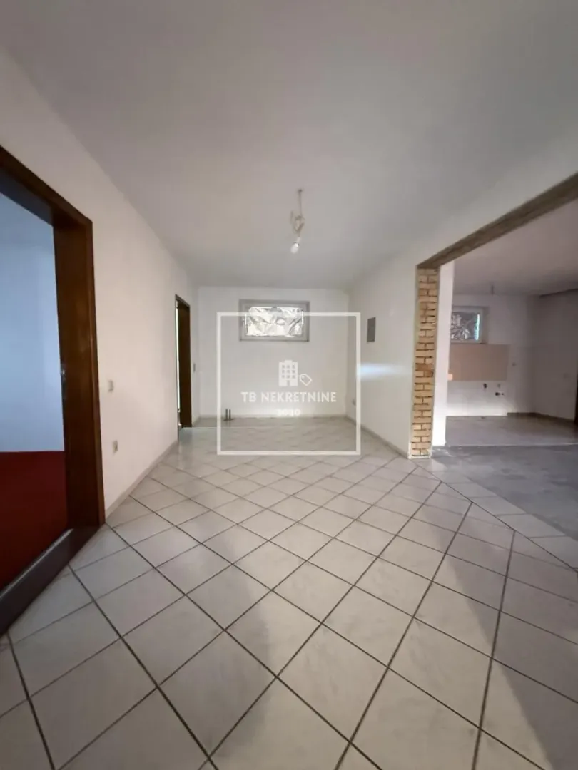 Prodaja, kuća, 297m², Bačka Palanka, Novi Sad