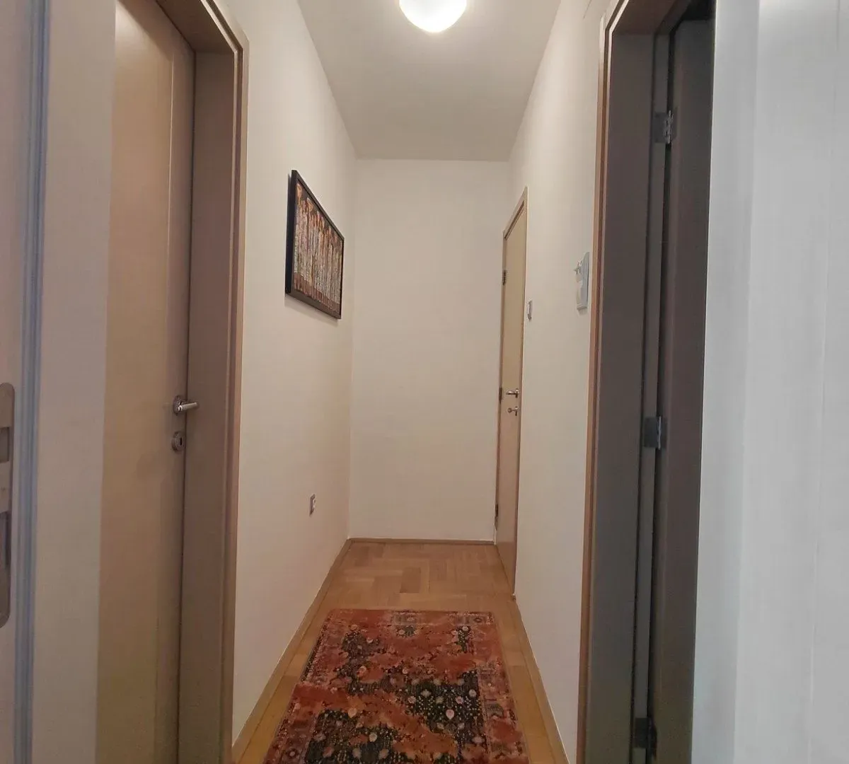 Izdavanje, trosoban stan, 95m², Preko Morače, Podgorica