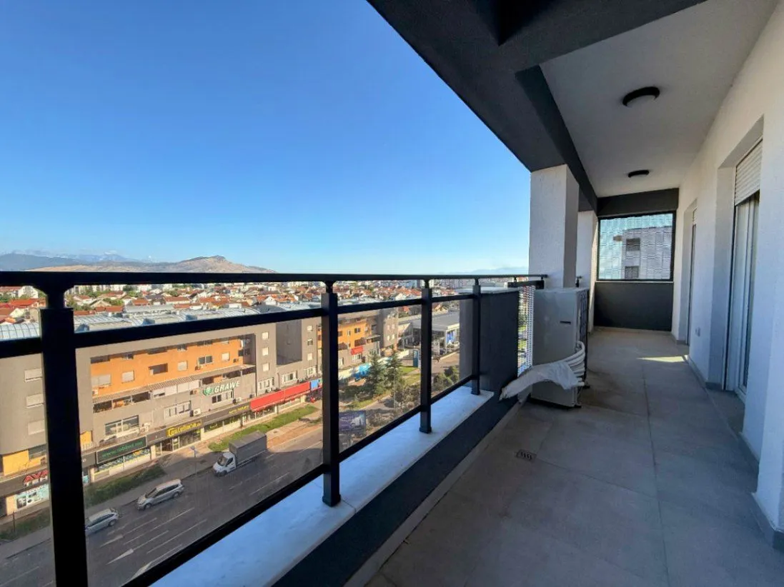 Prodaja, trosoban stan, 105m², Stari Aerodrom, Podgorica