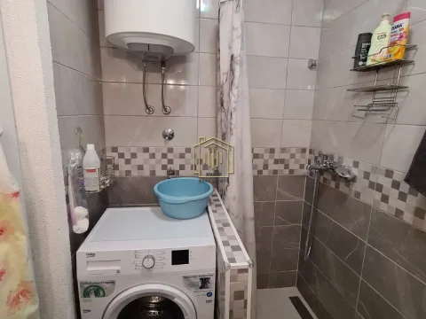 Izdavanje, dvosoban stan, 70m², Momišići, Podgorica - image 12