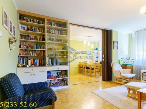 Prodaja, četvorosoban stan, 112m², Kalenić Pijaca, Vračar Sve Podlokacije - image 4