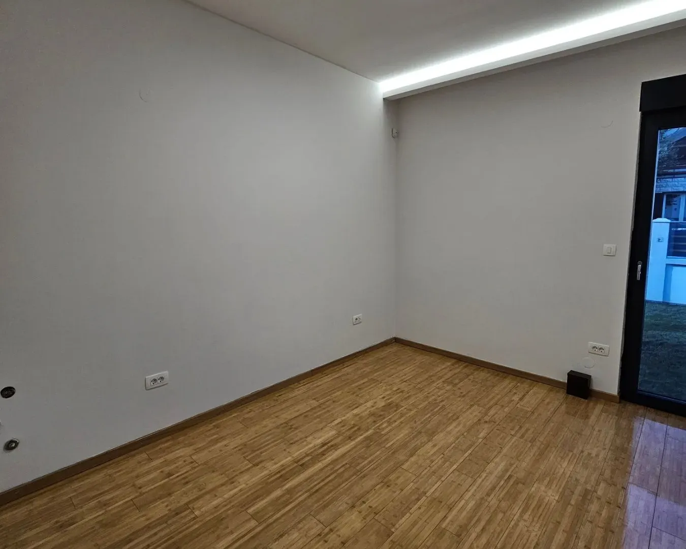 Izdavanje, kuća, 160m², Dalmatinska ulica, Podgorica