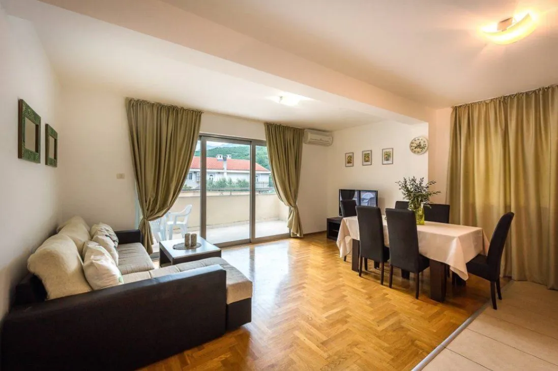 Sale, two bedroom apartment, 85m², Pržno, Budva