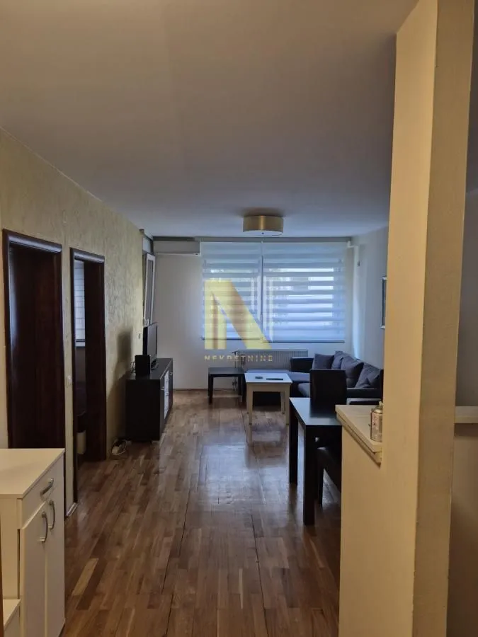 Izdavanje, jednosoban stan, 45m², Centar, Novi Sad