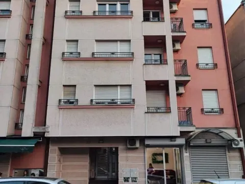 Stan in Vračar Sve Podlokacije