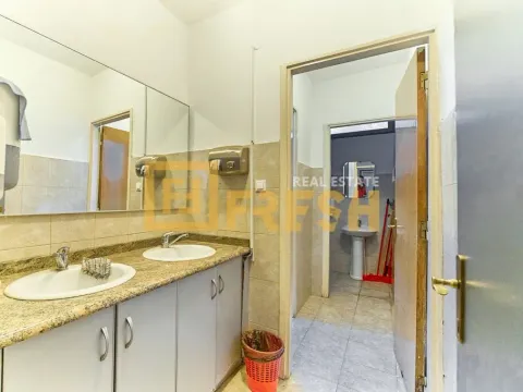 Izdavanje, poslovni prostor, 228m², Preko Morače, Podgorica - image 28
