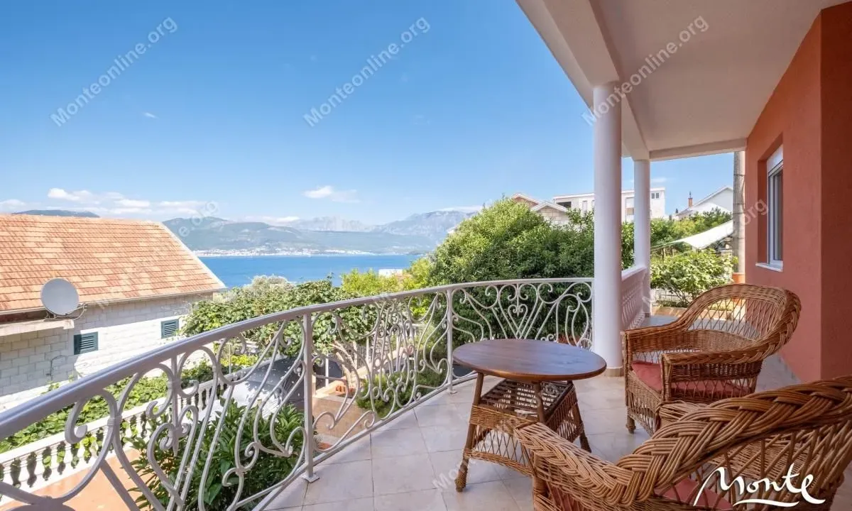 Prodaja, kuća, 89m², Krašići, Tivat