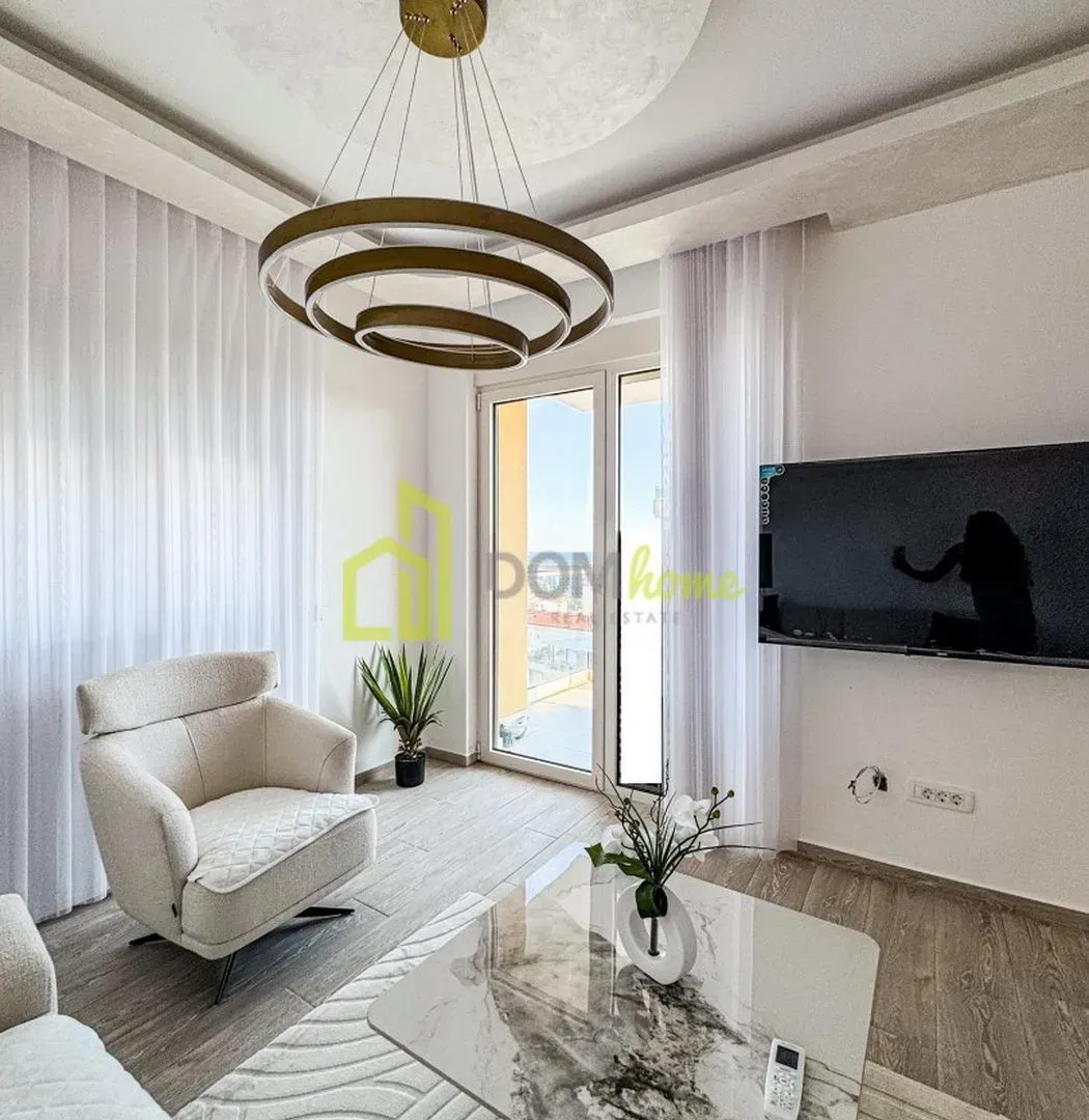 Sale, two bedroom apartment, 74m², Bečići, Budva